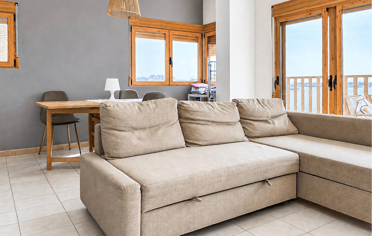 Apartamento vacacional entero, Encantador apartamento con vistas al mar cerca de la Playa de Los Naufragos in Torrevieja, Costa Blanca