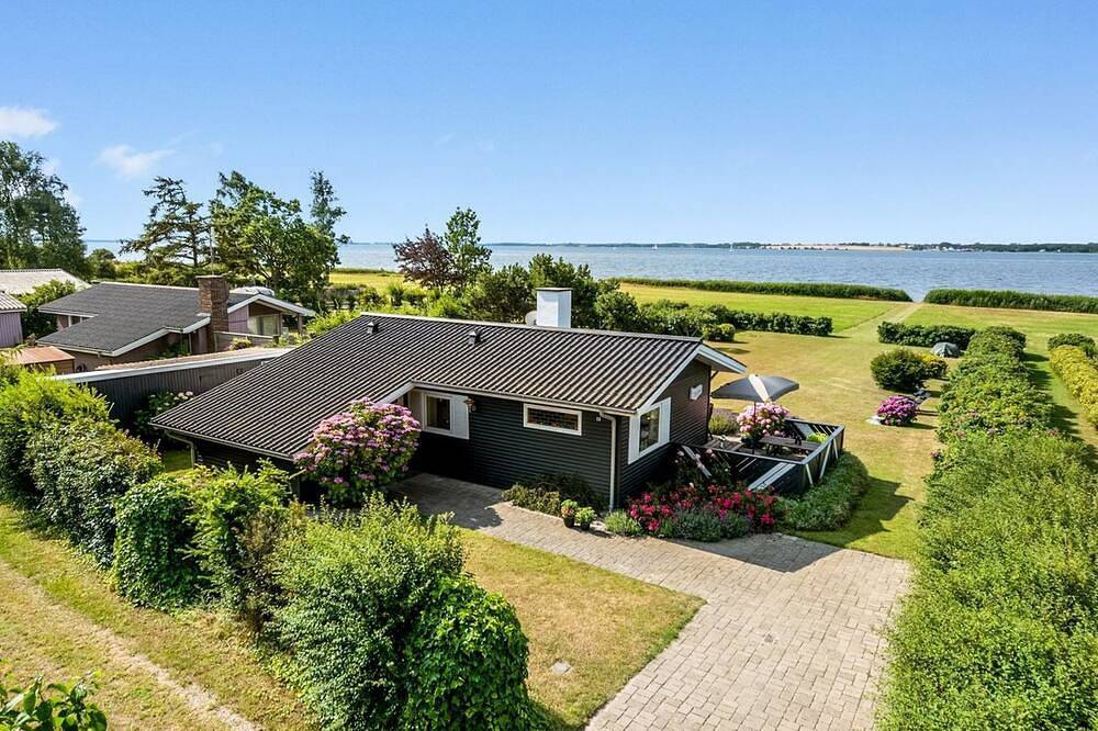 \"Eddy\" - 50m from the sea in Fejø, Schwedische Ostsee