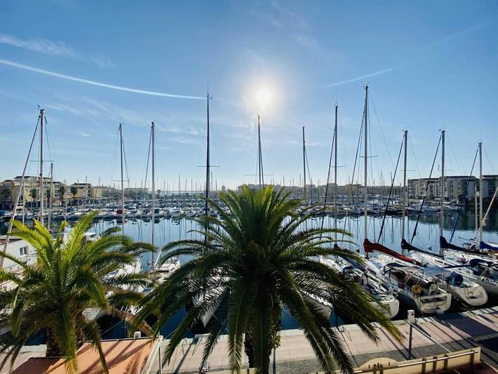 Gîte pour 4 personnes, avec Terrasse et Piscine