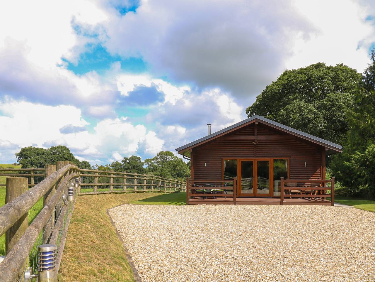 Barn Shelley Lodge in Down St Mary, Devon