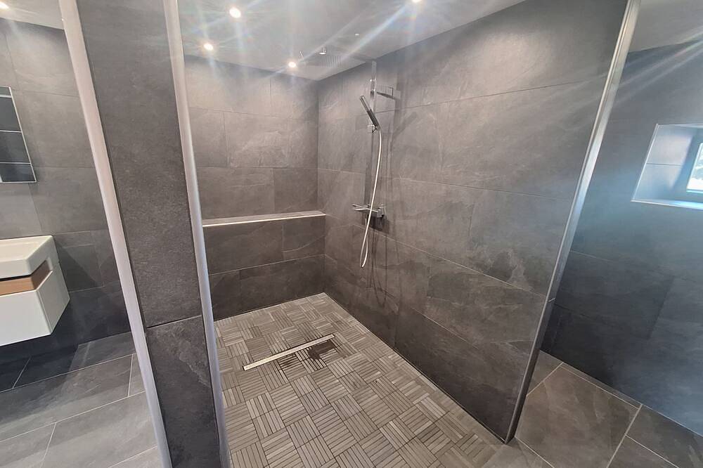 Chez Vero & David Maison en Pierre Contemporaine in Suze-la-Rousse, Nyons region