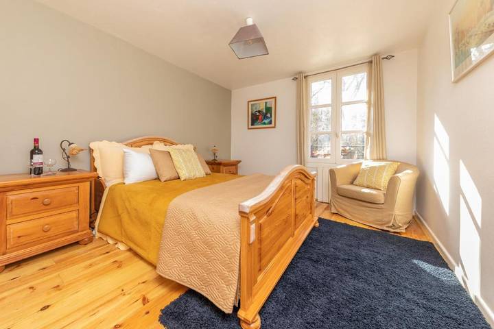 Location de vacances pour 3 personnes, avec vue et jardin à Ségur-le-Château - 3