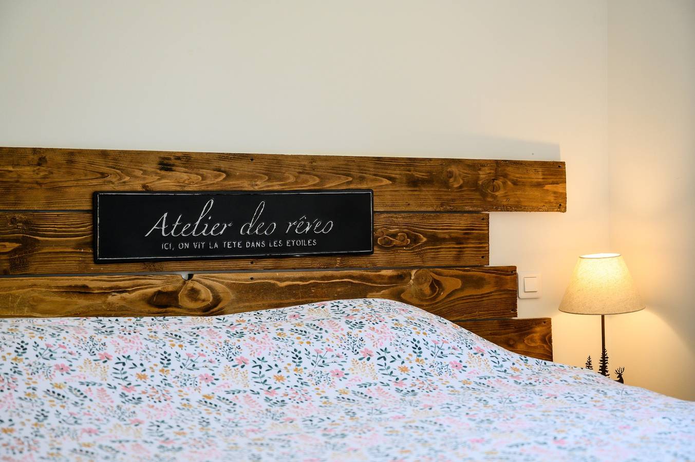 Vakantiehuis 'Flora Gîte' met privéterras, tuin en wifi, foto 15