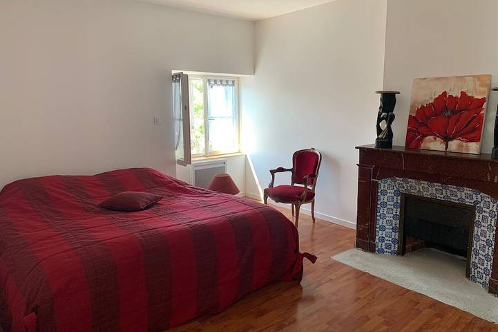 Gîte pour 4 personnes, avec jardin à La Bégude-de-Mazenc - 2