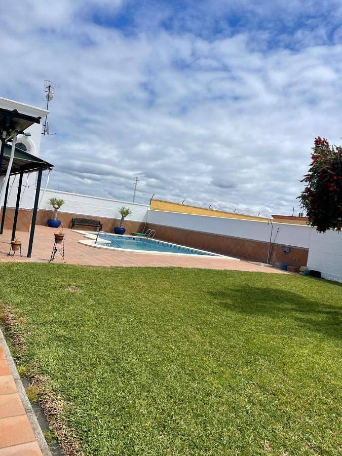 Casa para 4 personas, con jardín y piscina en Sanlúcar de Barrameda
