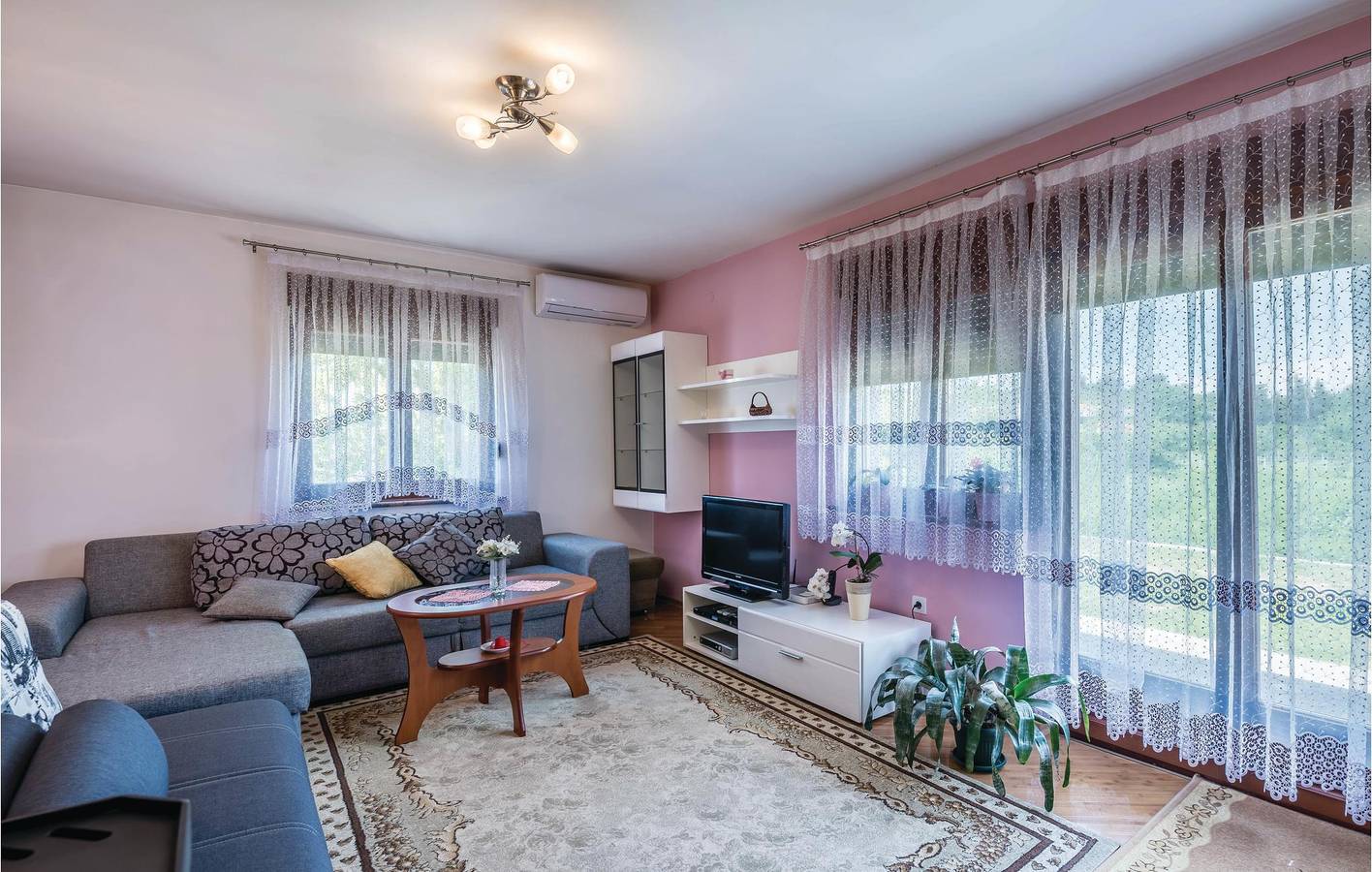 Ferienhaus für 6 Personen mit Terrasse in Pula-Medulin, Vintijan