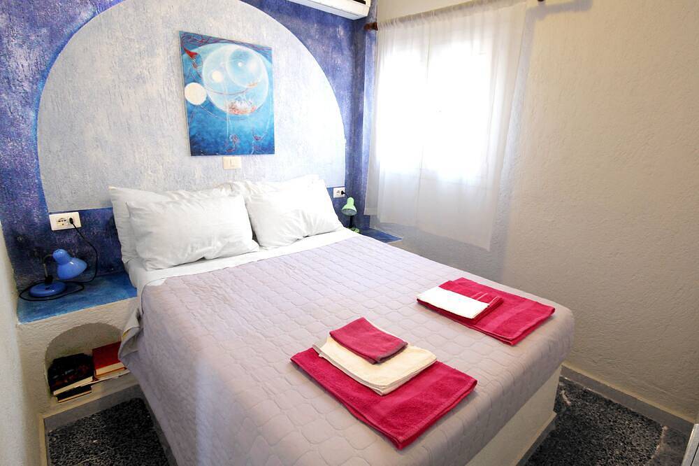 Ganze Wohnung, La Luna Blu Apartment \"Luna\", Meerblick, 500 Meter vom Strand entfernt in Ferma, Lasithi