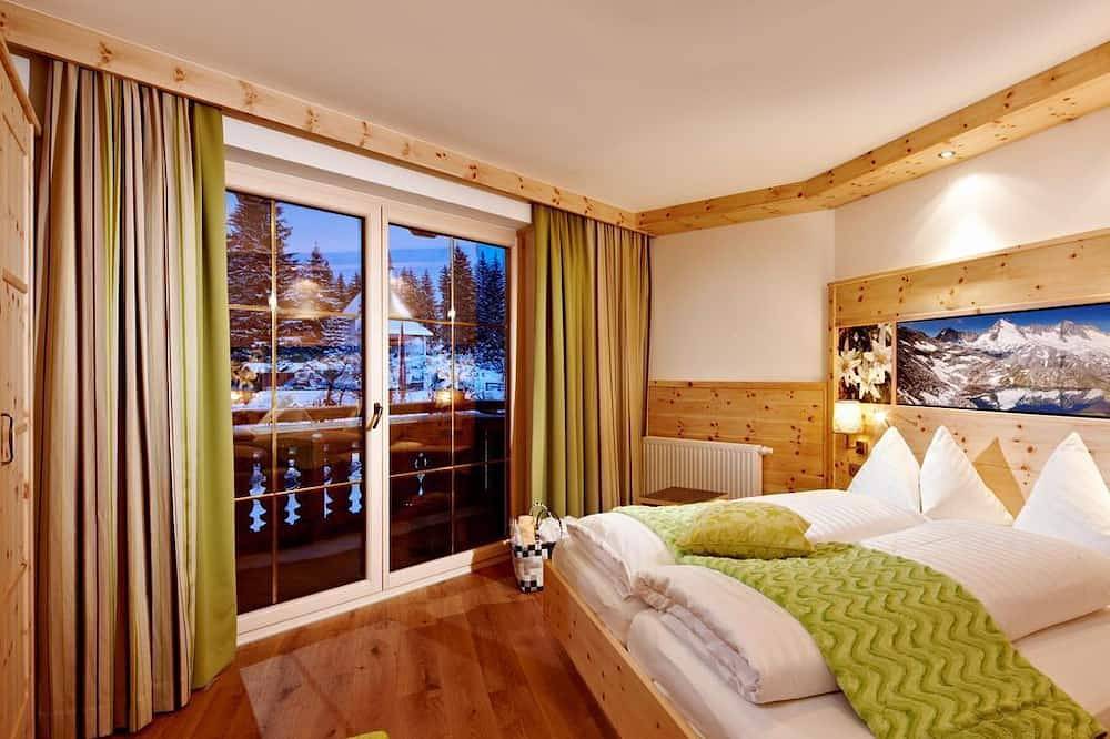 Ganze Wohnung, Enzian Suite Family - Biohotel Castello Koenigsleiten in Königsleiten, Kitzbüheler Alpen
