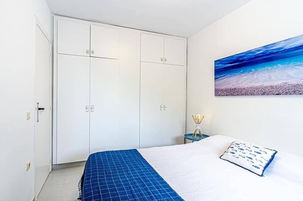 Ganze Wohnung, Apartment with parking included only 50m beach in Platja del Morer (Sant Pol de Mar), Sant Pol de Mar
