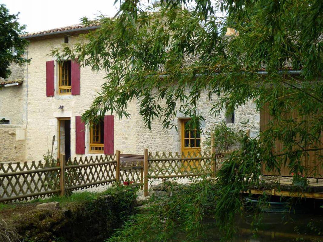 Le moulin de preuillé in Valence-en-Poitou, Vienne (France)