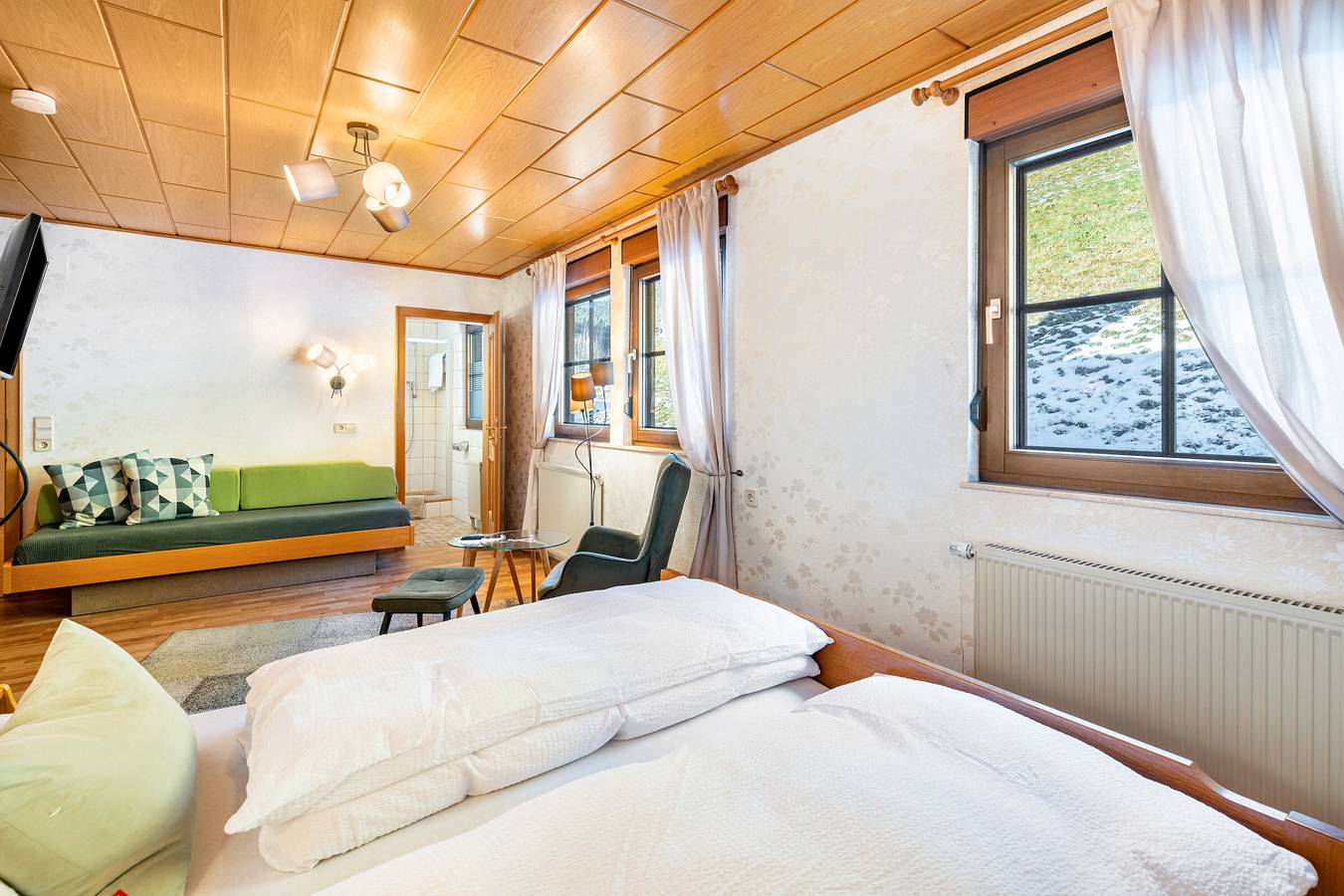 Ganze Wohnung, Ferienwohnung '3' mit Bergblick, Balkon und Wi-Fi in Bad Rippoldsau-Schapbach, Mittlerer Schwarzwald