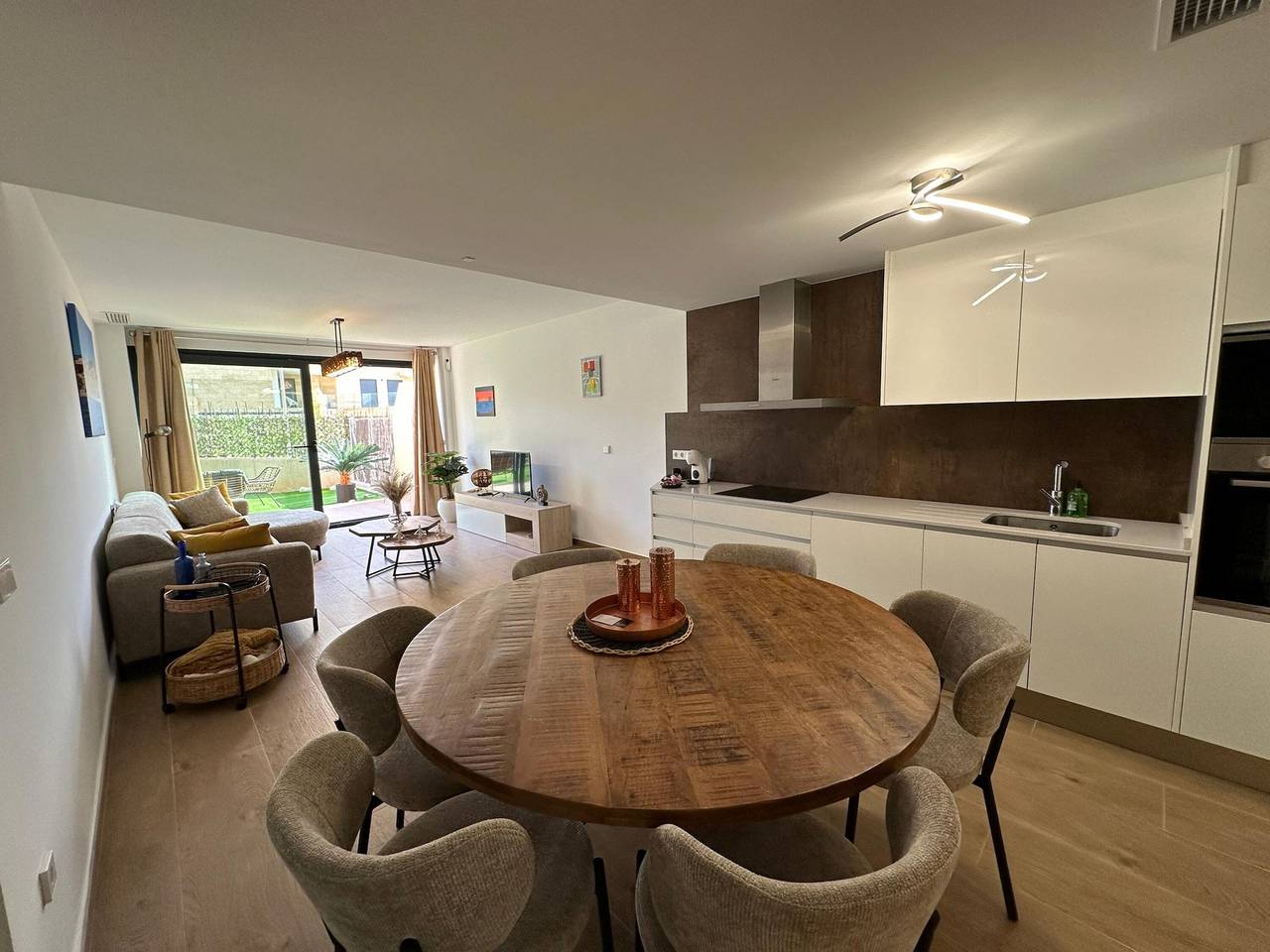 Apartamento entero, Gran duplex con jardín en playa del Torres in Villajoyosa, Costa Blanca