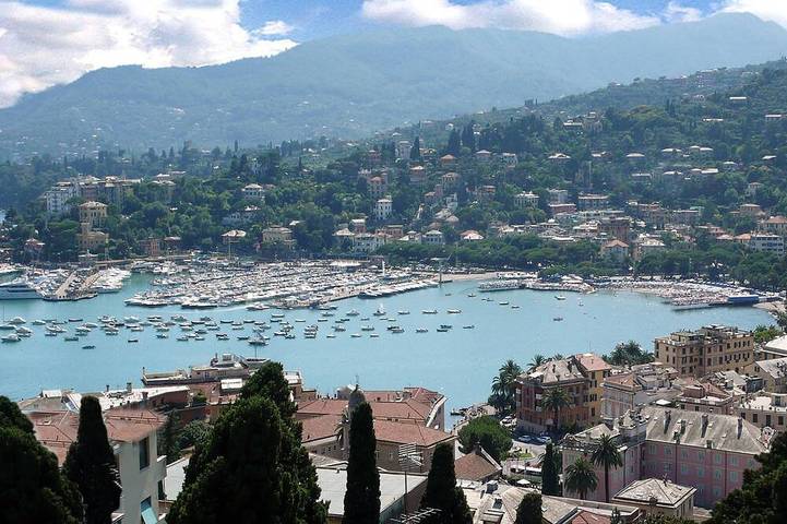 Ferienwohnung für 6 Personen, mit Terrasse und Garten in Rapallo