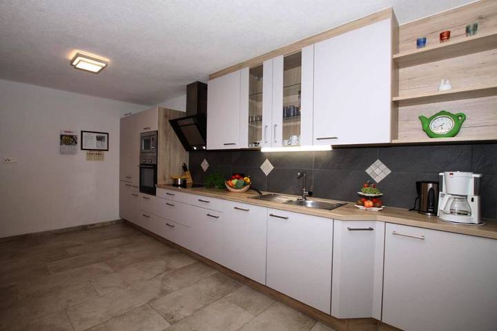 BnB für 5 Personen, mit Ausblick und Balkon im Zillertal - 4