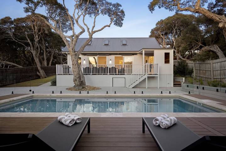 Holiday home for 8 people, with garden and terrace in Mornington Peninsula