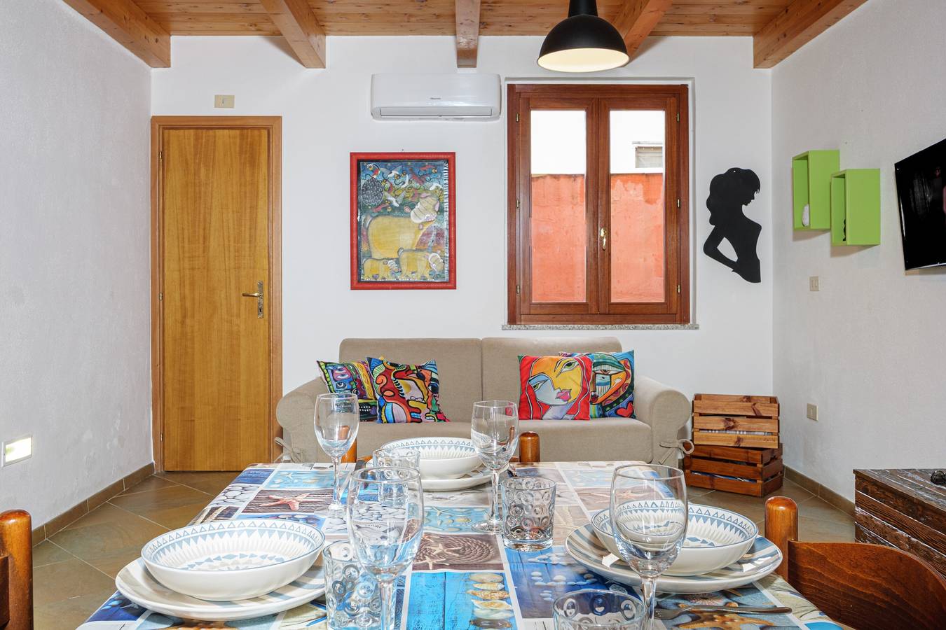 Casa Vacanze 'Porto San Paolo a 50 m dal Mare' con Terrazza Privata, Wi-Fi e Aria Condizionata in Porto San Paolo, Loiri Porto San Paolo