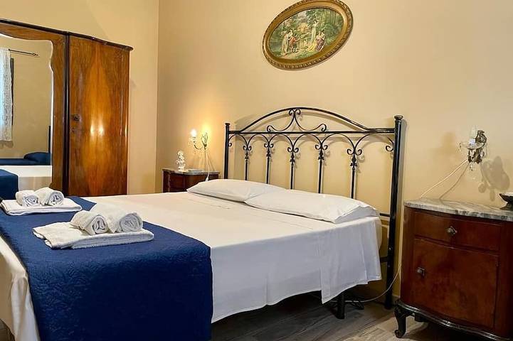 Strelitzia house with heated swimming pool from December 2024 and garden in Avola, Siracusa e dintorni