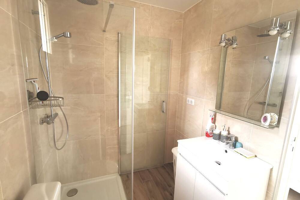 Ganze Wohnung, Quiet apartment with exceptional view in Tanneron, Mittelmeerküste (Frankreich)