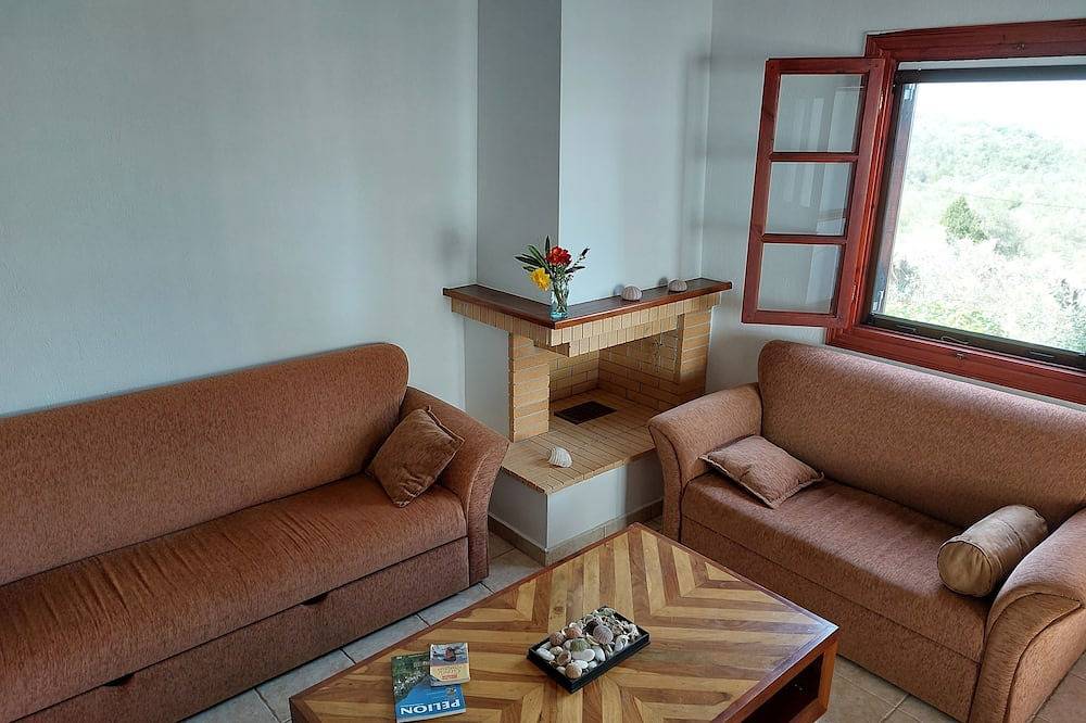 Eione villa on Paleo Trikeri Island with great sea views in Trikeri, Pilion