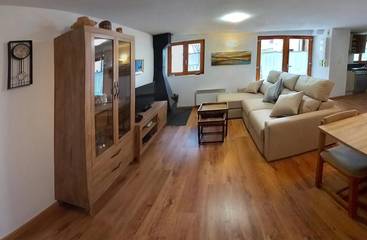 Gîte pour 5 personnes, avec jardin à Err