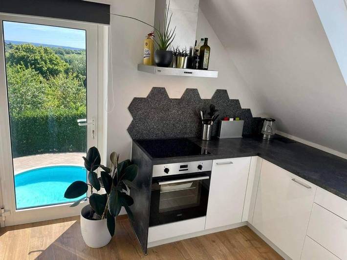 Gîte pour 4 personnes, avec piscine ainsi que vue et jardin à Baelen