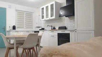 Cottage pour 2 personnes, avec jardin à Lons