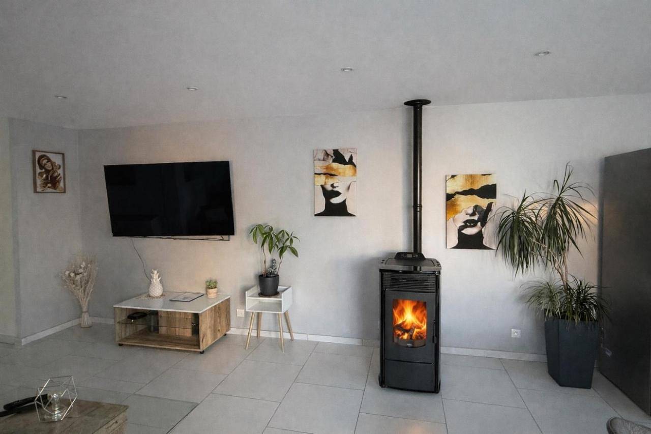 Maison avec piscine in Golbey, Région d'Épinal