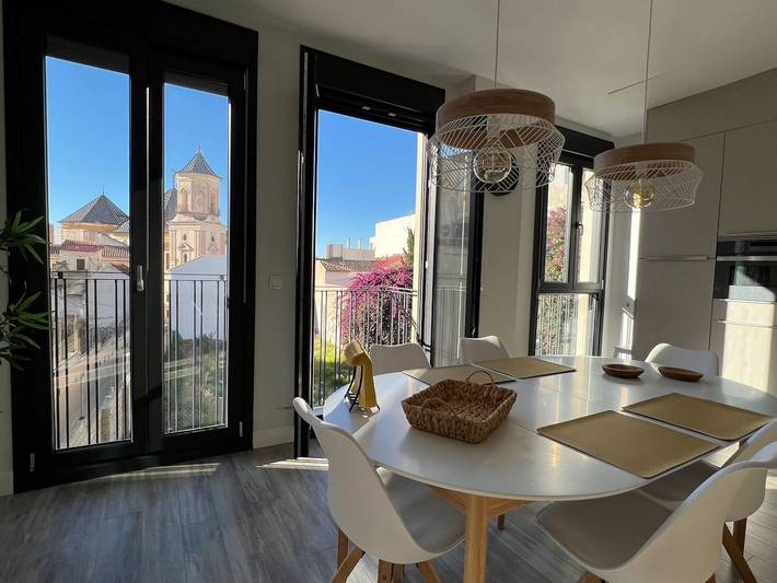 Ferienwohnung für 6 Personen, mit Balkon/Terrasse und Pool in Altstadt Málaga - 2