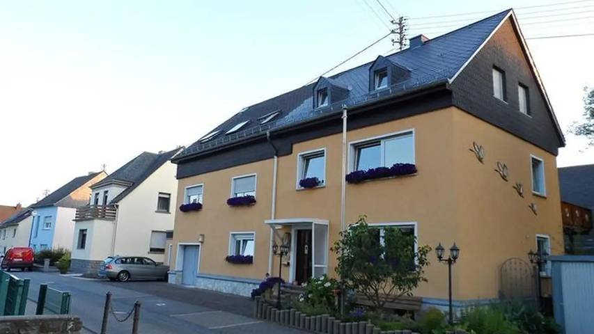 Gîte pour 5 personnes, avec terrasse à Bendorf