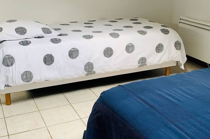 Appartement entier, Kabylie au cœur des trois vallées, tout inclus. in Tarascon-sur-Ariège, Ariège