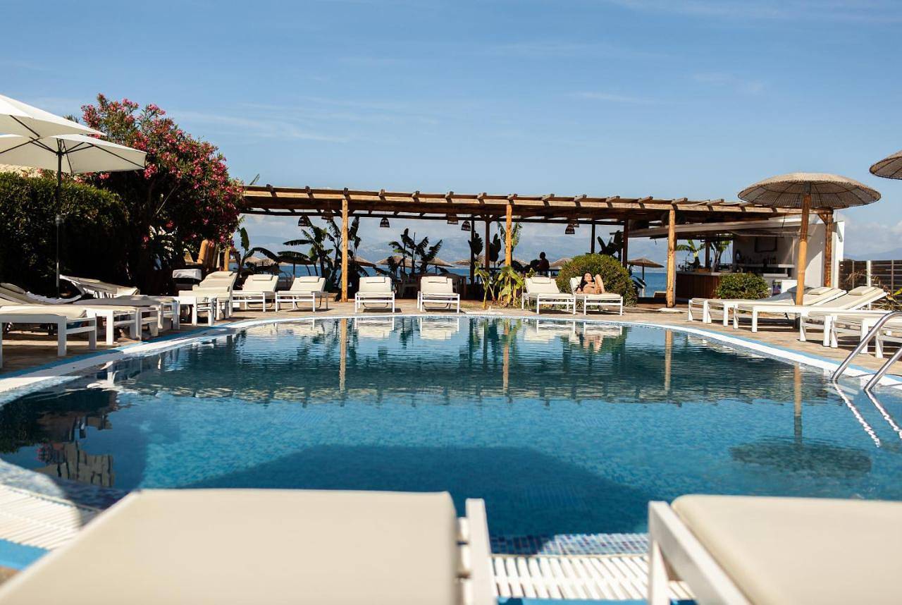 Erosea Beach Resort in Kavos, Corfou