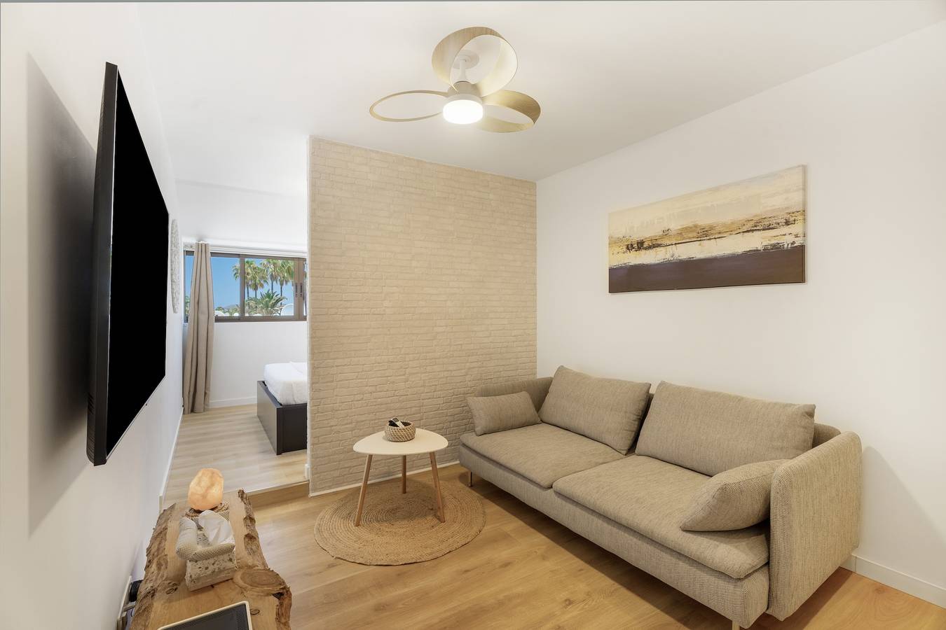 Studio entier, Studio de vacances 'A T Suite' avec piscine partagée et Wi-Fi in Costa del Silencio, Arona