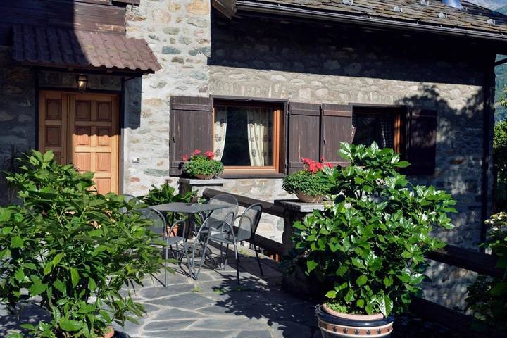 Gîte pour 4 personnes, avec vue et jardin dans Saint-Marcel - 2