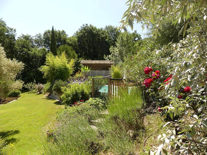 Location de vacances pour 4 personnes, avec jardin et piscine à Trets - 2