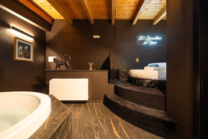 Location de vacances pour 2 personnes, avec jacuzzi et balcon à Acquaviva delle Fonti - 2