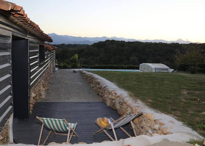 Location de vacances pour 4 personnes, avec jardin ainsi que vue et piscine à Ponlat-Taillebourg - 4