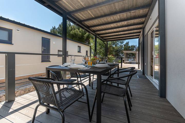 Ferienhaus für 6 Personen, mit Terrasse und Pool sowie Ausblick in Drage (Pakoštane) - 2