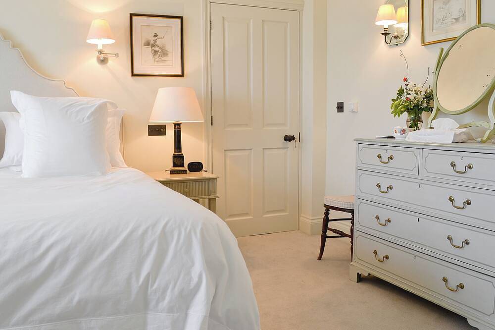 5 bedroom accommodation in Brancaster in Brancaster, Norfolk Coast
