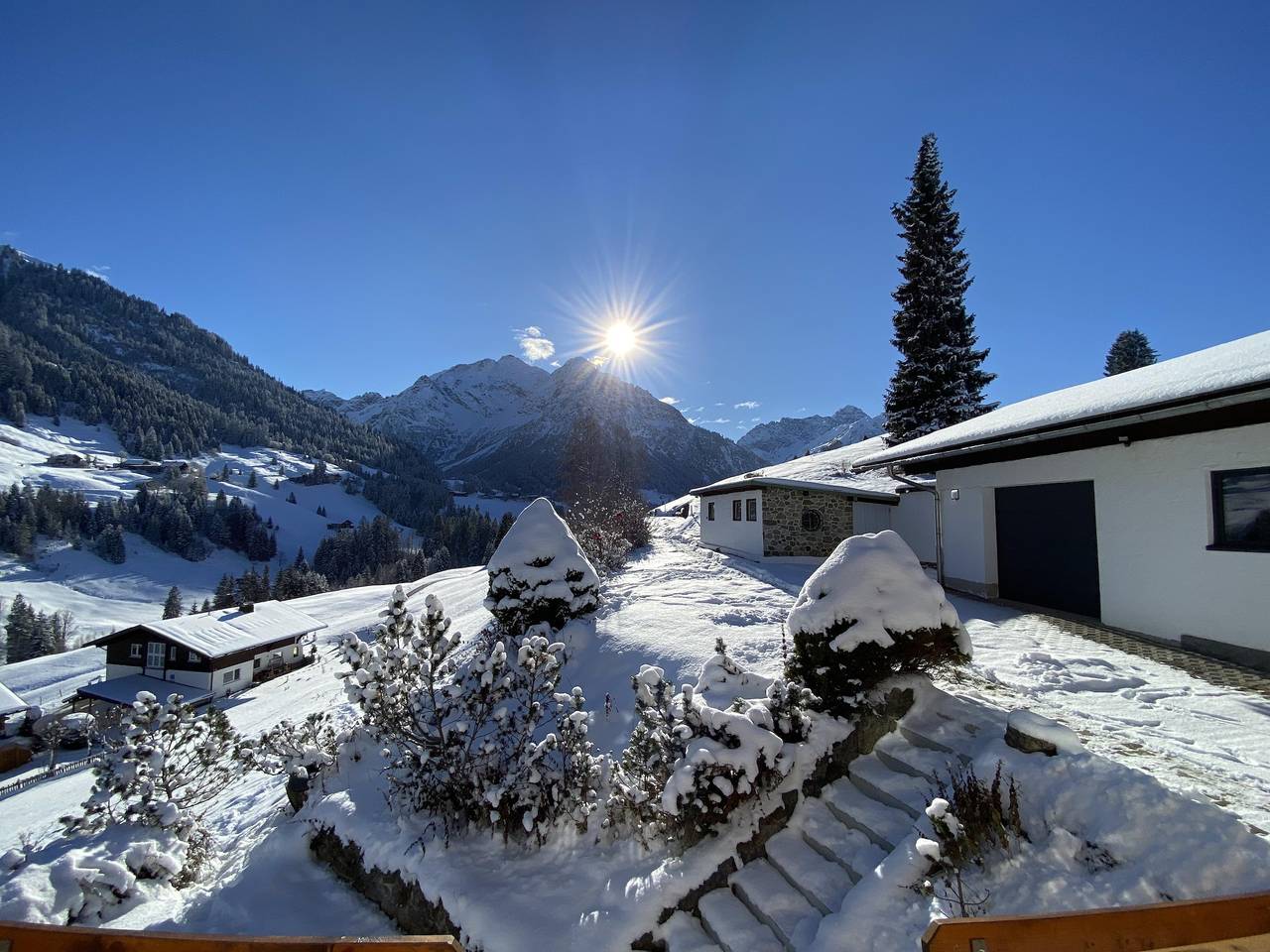 Ganze Ferienwohnung, Ferienwohnung Eg mit 1 Schlafraum in Hirschegg Kleinwalsertal, Mittelberg
