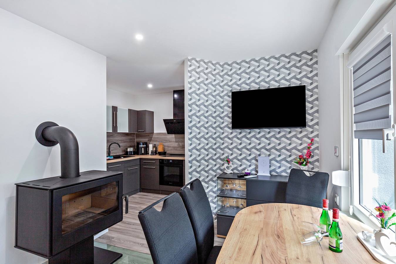 Bungalow „Celine“ mit privater Terrasse, Wlan und Klimaanlage in Plessa, Naturpark niederlausitzer heidelandschaft (Brandenburg)