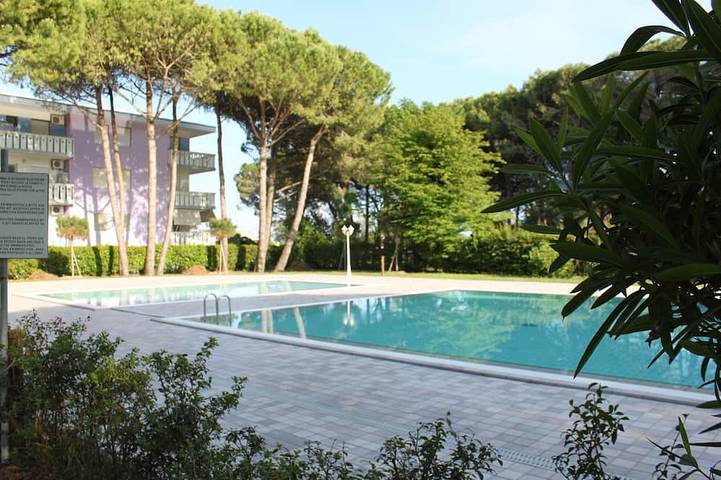 Apartamento de vacaciones para 5 personas, con balcón además de piscina y jardín - 1