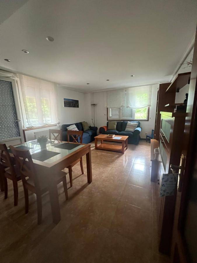 Gîte pour 4 personnes, avec Balcon et Terrasse ainsi que Jardin et Piscine à Limpias - 3
