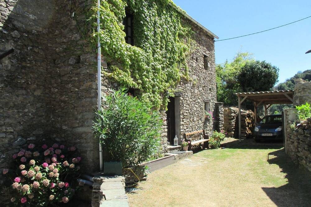 Ganze Wohnung, Sole e Ventu 50qm in San-Giovanni-di-Moriani, Corte und Umgebung
