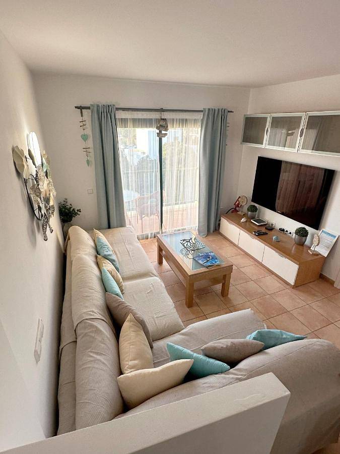 Apartamento de vacaciones para 6 personas, con vistas al lago además de vistas y balcón - 1