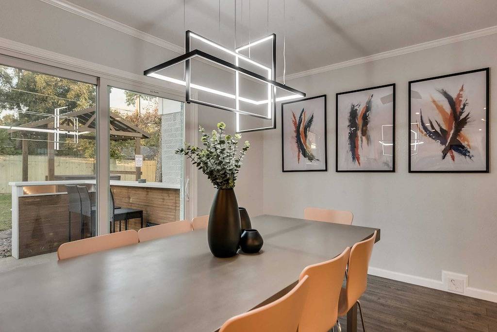 Luxury Home w/ Hot Tub near At&T Stadium in Arlington, Tarrant County