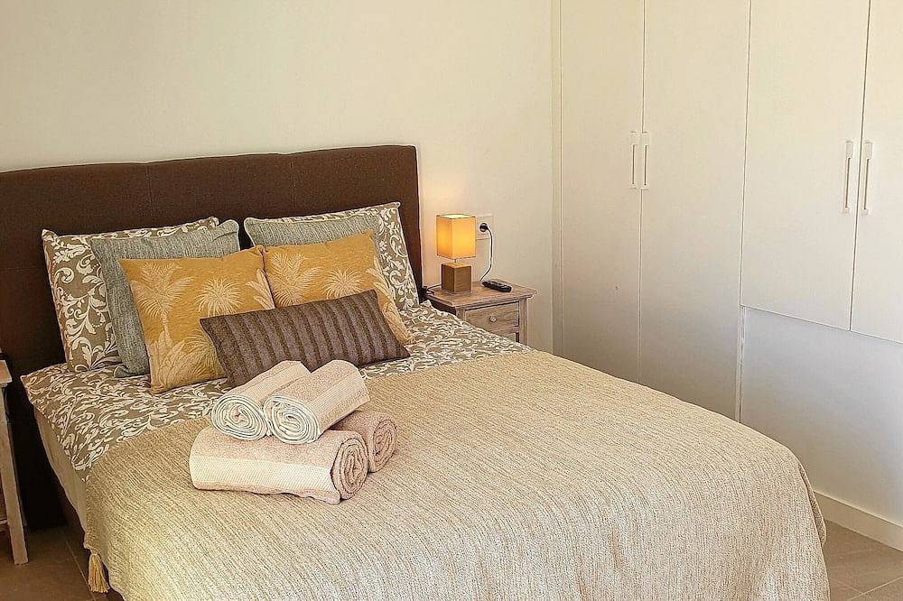 Vacation home with pool and beautiful property, just a few minutes' walk from the bay in Cala Pi, Lluchmayor