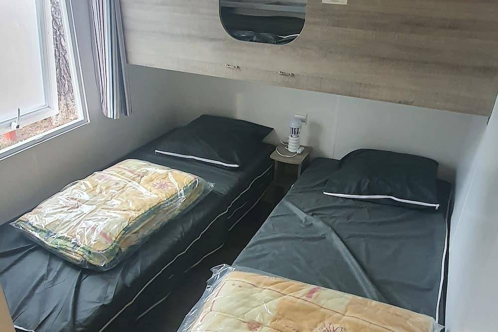 Mobil home prèmium 5 beds camping **** in Nans-les-Pins, Brignoles region