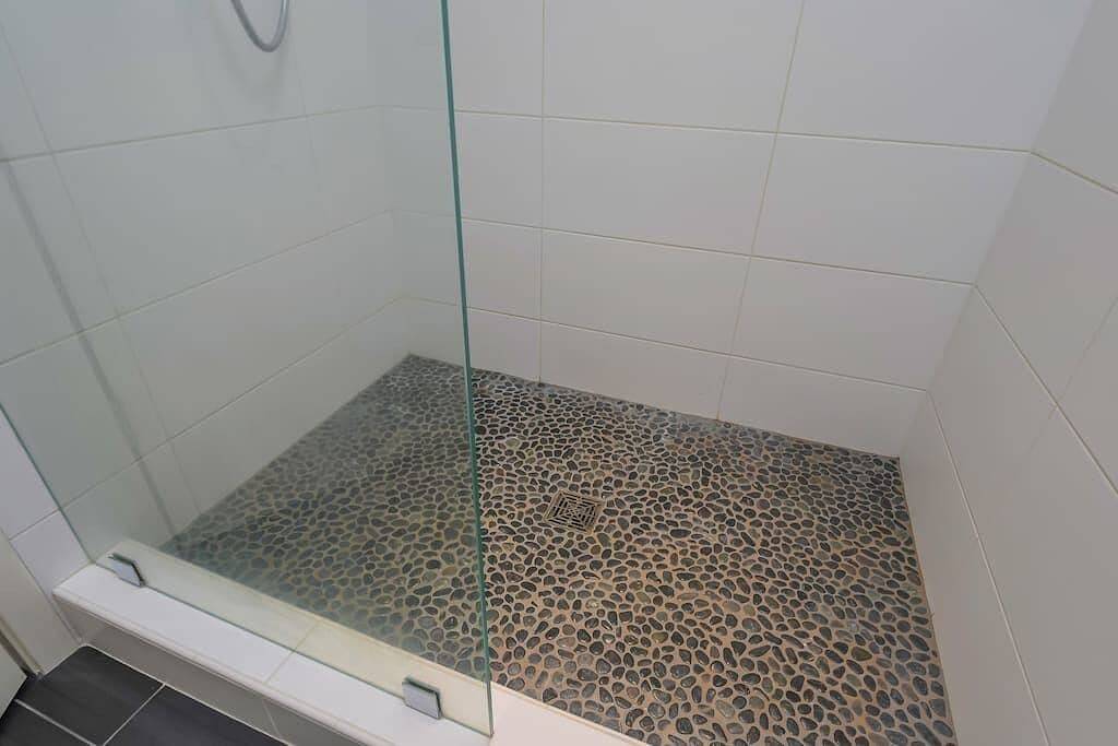 Ganze Wohnung, Große eklektische 1 Br über Restaurant 15 Minuten zu Pdx in Camas (Washington), Washington