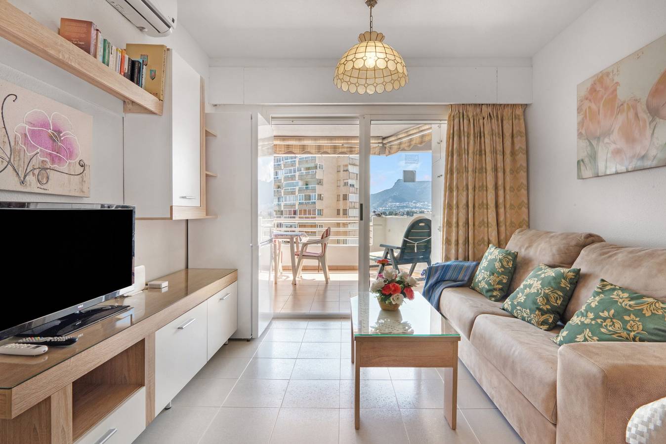 Apartamento inteiro, Apartamento 'Playa De La Fossa C' com vista para o mar, Wi-Fi e ar condicionado in Playa la Fossa, Calpe