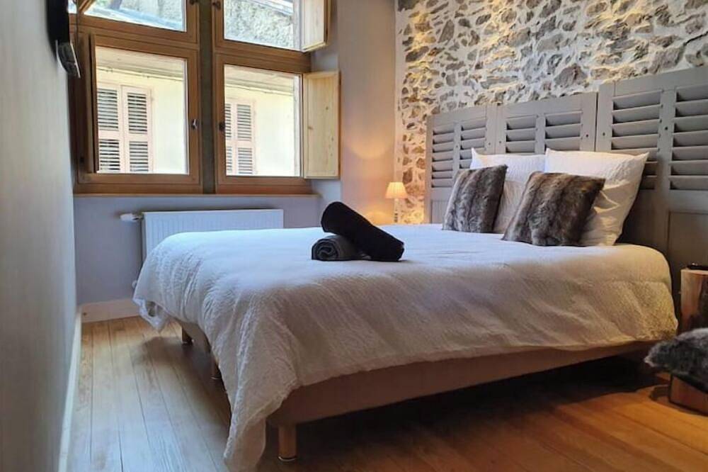 Appartement entier, La Tourelle, cité de Conflans, Albertville, Savoie in Albertville, Région d'Albertville